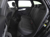 ご納車前に行います点検100項目におきまして、専用のテスターやツールを用いて細かな診断を行います。
