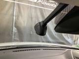 【別途SDカードの購入が必要です。また社外品は保証対象外となります。】運転中の映像・音声などを記録して、交通事故やトラブルが起きた時の正確な状況把握に役立つドライブレコーダーが装着済。