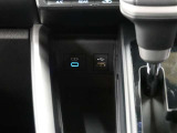 充電用USB端子(タイプC)・通信用USB端子(タイプA)
