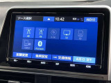 ディスプレイオーディオを装備。スマホとクルマをつなぐことで、これまでのナビに加えて、いろんなサービスが楽しめます。