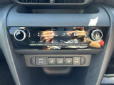 オートエアコンなので細かい温度調整も可能で常に快適な車内空間を保てます♪