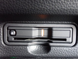 ■【ETC車載器】が装備されています。セットアップをしてお渡しとなり、ETCカードを差し込むだけで高速道路の利用が可能です。