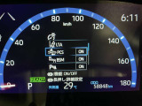 隣車線を走る車両をレーダーで検知し、ドアミラーでは確認しにくい後側方エリアに存在する車両に加え、急接近してくる車両も検知します。車両を検知するとドアミラーに搭載されたLEDインジケーターが点灯します。