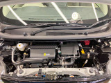 エンジンルームもクリーニング済みできれいですよ。日産の整備士がしっかりと丁寧に点検していますので安心してお乗りいただけます