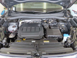2000cc、直列4気筒DOHC16バルブICディーゼルターボエンジン