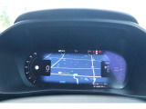 液晶のスピードメーターには地図を映すことが可能なため、センターディスプレイに目線を移す必要はございません。