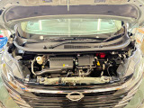 エンジンルームも綺麗です。日産整備士がしっかり整備をしてお渡しします