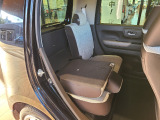 【シートアレンジ】荷物や乗車人数に合わせてシートを調整でき、幅広いシーンに対応できます。