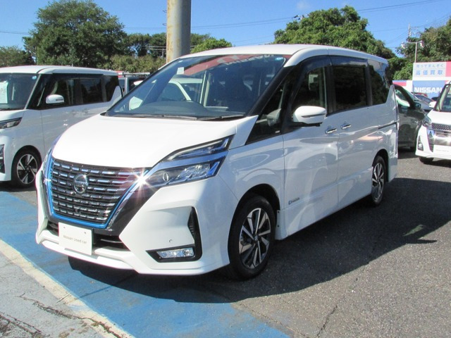 セレナ 1.2 e-POWER ハイウェイスターV 