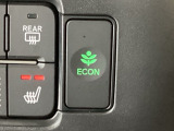 ★ECONスイッチ★ エコドライブを加速しよう!スイッチをONにすると、運転の仕方によるロスを抑え込み燃費をよくするようクルマが頑張ります(*^ー^*)燃費向上にチャレンジ♪