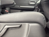★運転席ハイトアジャスター★ 運転される方によってシートの高さが調節できます!自分に合ったドライビングポジションで運転がさらに快適に♪