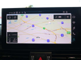 ●アウディ・マルチメディア・インターフェイスは、ナビゲーションやオーディオ機能だけでなく、車両の様々な設定が行える最先端のインターフェイスユニットです。