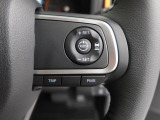 【全車速追従機能付アダプティブクルーズコントロール】走行中に先行車の様子を検知しながら、設定した車速の範囲内で先行車との距離のキープを支援。疲れにくく、長距離運転中の渋滞なども快適に運転できます。