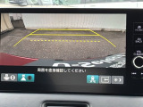 カラービジョンとガイド線で見やすいバックモニターと、全周囲が確認できるマルチビューモニターを装備。