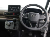運転席廻りです。