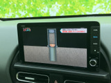 テレビ番組を画面で楽しめる装備です。停車中の休憩時間などに映像を視聴でき、車内で過ごすひとときの楽しみが広がります。見やすい画面表示で、内容を確認しやすいのも魅力です。