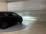 LEDヘッドランプです。十分な明るさを保ちつつも消費電力が少なく、バルブ寿命も長いのが特徴です。瞬時にMAXの光量を発揮するのもLEDならではです。