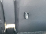 運転席シート後ろにフックが付いてます