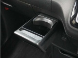 ◆ドリンクホルダー◆手の届きやすい場所にドリンクホルダーがあり、とても便利です。