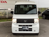 お客様に安全で快適なカーライフをお送りいただくために、中古車にも高いレベルの品質基準を設け、その基準に従って、全ての中古車について納車前整備を実施しています。