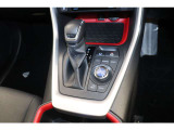 シフトも操作しやすく快適なドライブを楽しんで頂けます。