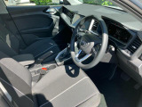 人間工学に基づいて設計されたシートは車のもっているドライビングフィールを存分にドライバーに伝えてくれるクオリティの高い仕上がりとなっています。
