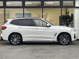 BMWを熟知したメカニックによる、360度の納車前点検。ドイツ本国と同様の教育・訓練を受けたメカニックが徹底的に点検、整備した後にお客様にお引渡しします。