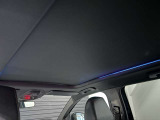 パノラマサンルーフ装備車両です。
