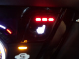 運転席と助手席には、【シートヒーター】が装備されています。温度調整も切り替えができお好みの設定で快適なドライブを楽しめます。腰から下が暖まると、暖房よりも体があったまりますよ。