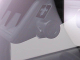 後ろからの危険運転も記録でき、あおり運転対策や駐車中のトラブル、事故の証拠にもなります。