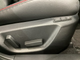 運転席にはパワーシートを装備!シート位置を記憶するメモリー機能付きなのでご夫婦で2名分セットすると便利です♪