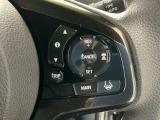 【アダプティブ・クルーズ・コントロール】予め設定した車速内でクルマが自動的に加減速。 前走車との適切な車間距離を維持しながら追従走行し、高速道路でのドライバーの疲労を軽減してくれる嬉しい機能付♪