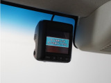 ◆ドライブレコーダー◆映像・音声などを記録する自動車用の装置です。 もしもの事故の際の記録はもちろん、旅行の際の思い出としてドライブの映像を楽しむことができます。