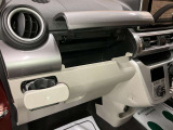 ■POINT■写真で見るよりも現車を 現車をみると写真で見ていたイメージとは少し違う部分もございます。また写真ではわからなかった車の魅力にも気づくことができるので、ぜひご来店ください!