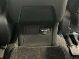 車内電源が後席にございます!