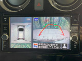 【アラウンドビューモニター】専用のカメラにより、上から見下ろしたような視点で360度クルマの周囲を確認することができます☆死角部分も確認しやすく、狭い場所での切り返しや駐車もスムーズに行えます。