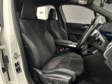 スポーツシートはサポートも良く長時間運転しても疲れません。