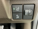 路外逸脱抑制機能は車が車線からはみ出しそうなときに車線内に戻すようにドライバーへお知らせします