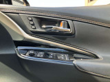 運転席側ドアパネル&シートメモリーも完備しております