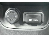 非常時やキャンプなどに役立つAC100Vコンセント付きです。