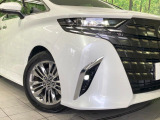【シーケンシャルターンランプ付きLEDヘッドライト】人気の『流れるウィンカー』付きのLEDヘッドライトを装備♪高級感はもちろん、点灯時は存在感たっぷりで他車からも認識されやすく安心です。
