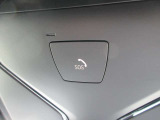 SOSコール装備です。緊急時は遠慮なく押してください。BMWメーカーエマージェンシーに直結致します。