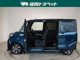 両側パワースライドドア付きだから、狭い駐車スペースなどでの 乗り降りラクラク!小さなお子さまのいるご家庭には嬉しい装備。