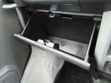 小物から大きな荷物までしっかり入れられる♪欲しい物が欲しい時にさっと取り出せる豊富な収納スペース♪
