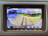 バックモニター付きで、車庫入れやバック時の後方確認をしっかりサポート。モニターに映し出される映像で死角も確認しやすく、狭い場所での駐車や後退時の操作をより安心して行えます。