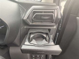 運転席カップホルダー