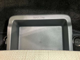 助手席アンダーボックスは運転用の替え靴や、車内に常備しておきたい子供用品、着替えた服などが収納できて便利です。女性に嬉しい収納スペースです★