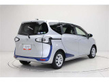 当社では自動車保険、ドライバーに支持されているロードサービスJAFも取り扱いしております。