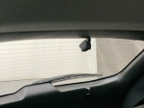 【別途SDカードの購入が必要です。また社外品は保証対象外となります。】運転中の映像・音声などを記録して、交通事故やトラブルが起きた時の正確な状況把握に役立つドライブレコーダーが装着されています。