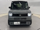 雨の日は中古車は選びにくいですよね。でも当店なら安心です。電話予約を頂ければ屋根下へ移動させて頂きます。雨でもじっくりご検討いただけます。